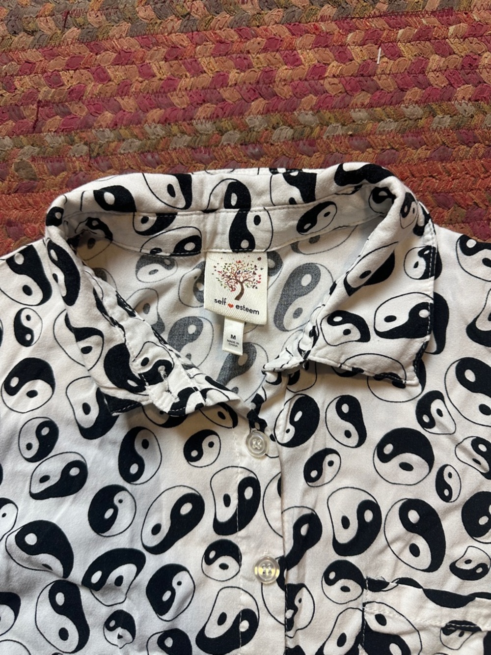 SELF ESTEEM YIN YANG PEACE SIGN BUTTON UP CROP TOP - Picture 2 of 4
